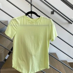 Lululemon T shirt